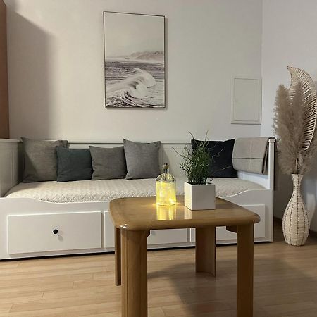 Neu Apartment In Schloss Naehe,Parkplatz, Netflix Sogel Bagian luar foto