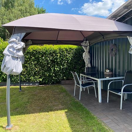 Neu Apartment In Schloss Naehe,Parkplatz, Netflix Sogel Bagian luar foto