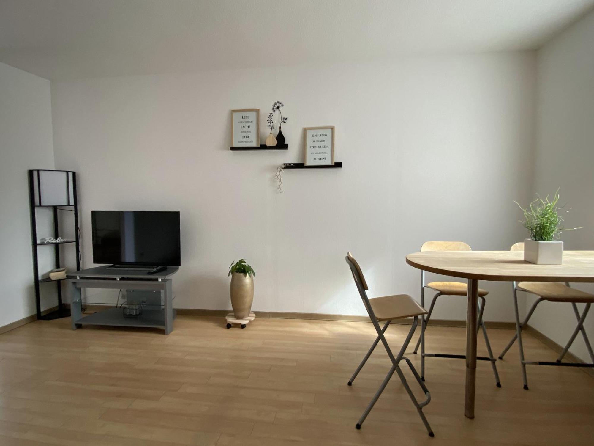 Neu Apartment In Schloss Naehe,Parkplatz, Netflix Sogel Bagian luar foto