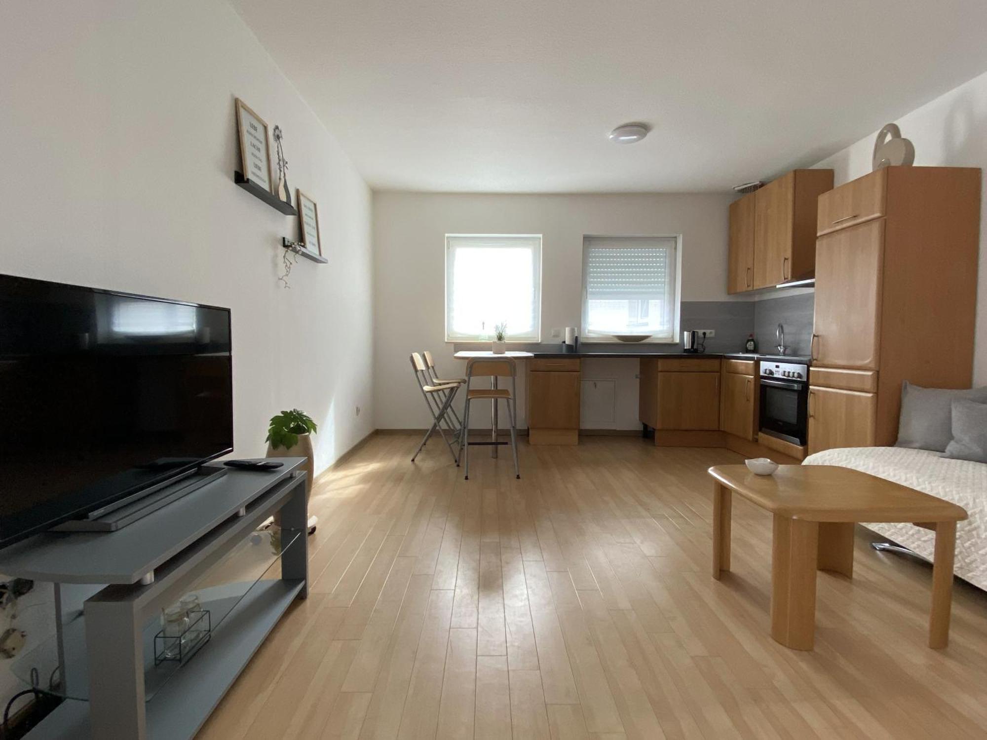 Neu Apartment In Schloss Naehe,Parkplatz, Netflix Sogel Bagian luar foto