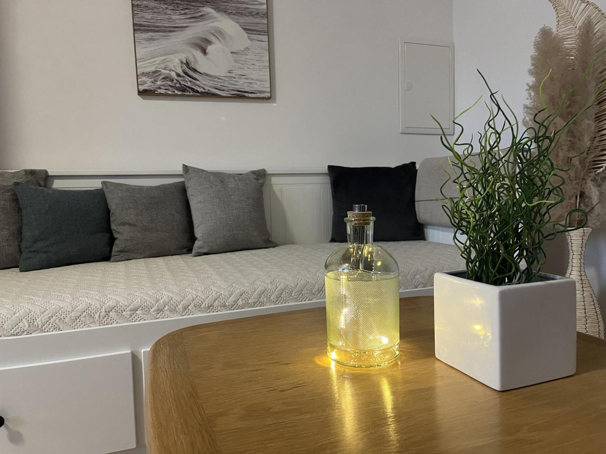 Neu Apartment In Schloss Naehe,Parkplatz, Netflix Sogel Bagian luar foto